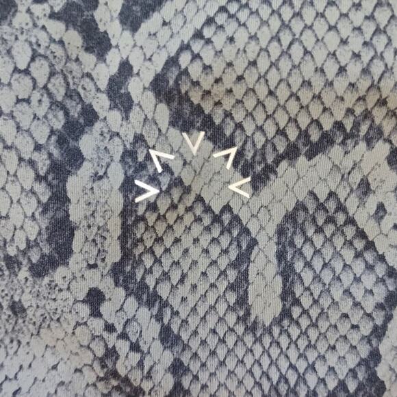 Varley Let's Go Pocket 25" Legging Snake Print Size S - Picture 8 of 8